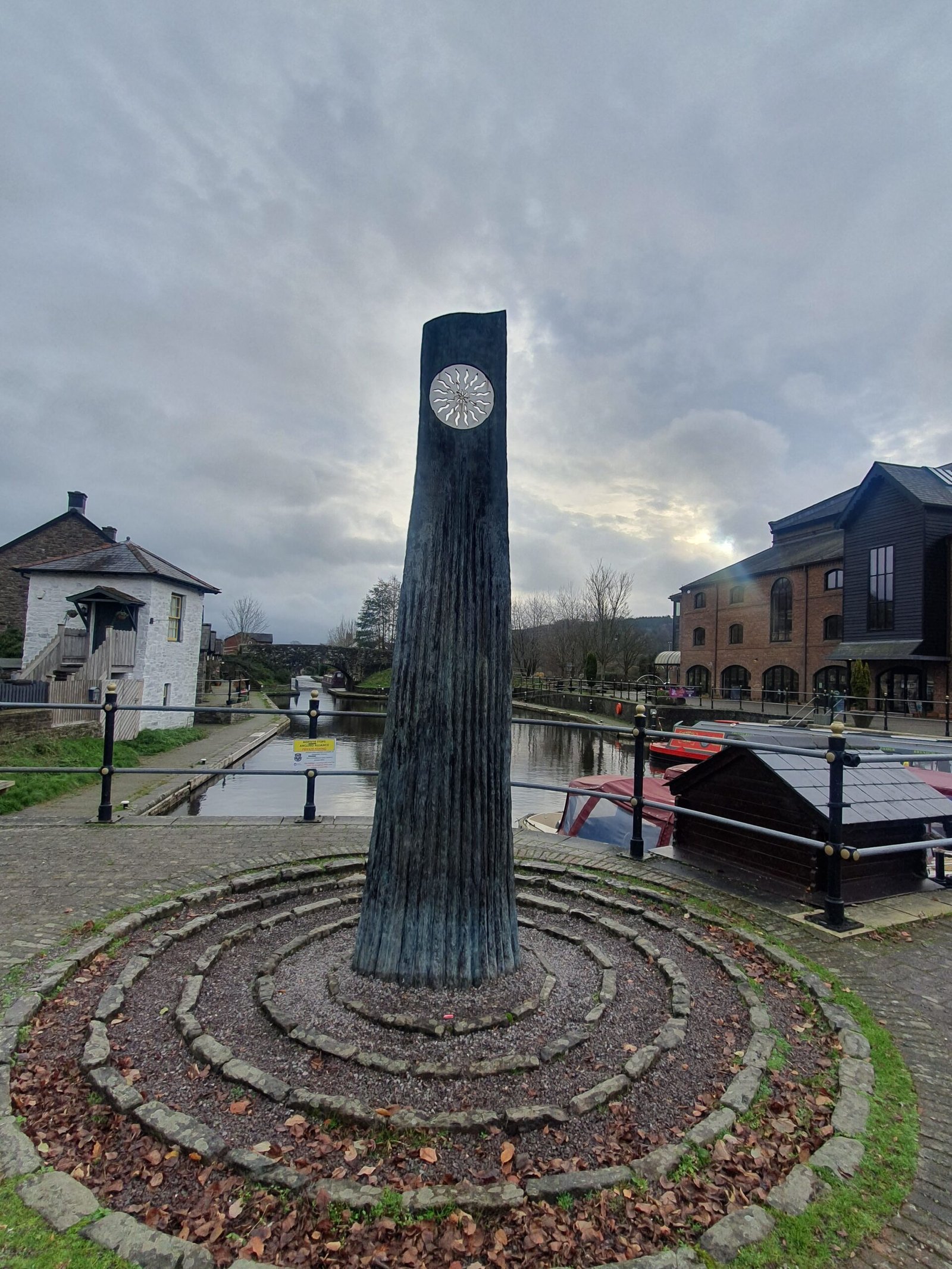 Brecon Monmouthshire & Canal monument